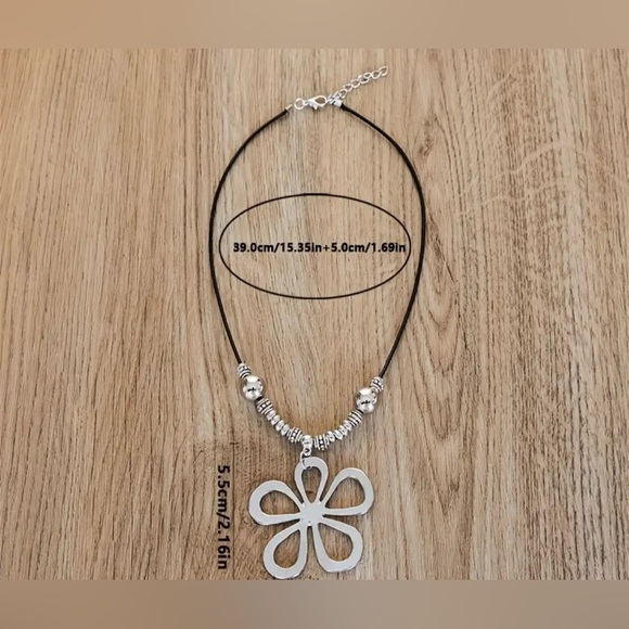 Silver Flower Pendant Necklace - Picture 4 of 6
